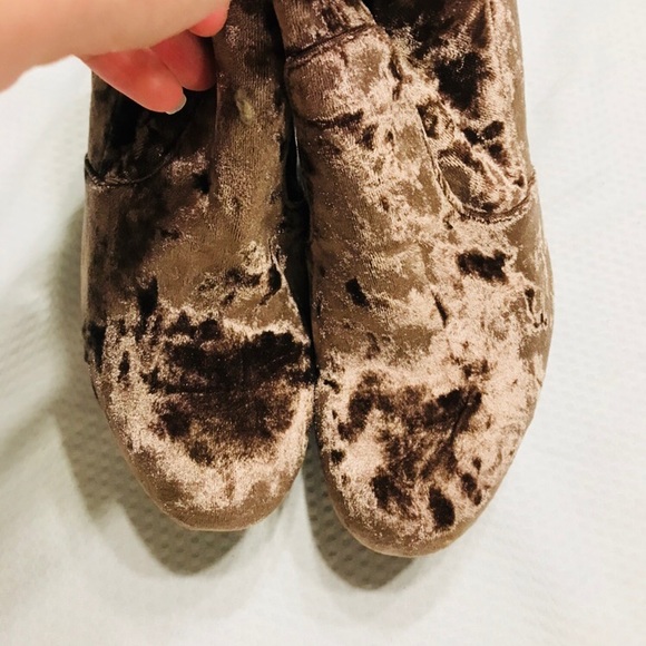 Steve Madden gaze velvet boots - Picture 9 of 9